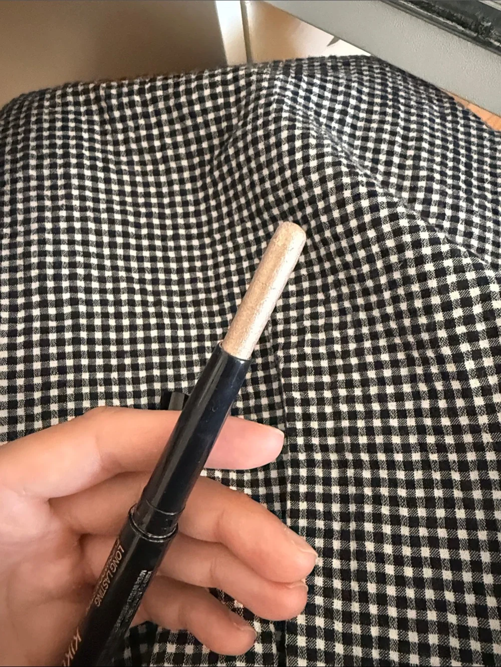 Kiko Long Lasting Eyeshadow Stick - Shimmery Champagne Beige